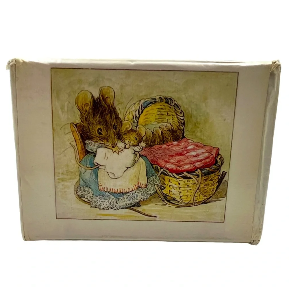 The Miniature World of Peter Rabbit 12-Copy Miniature Boxed Collection - Picture 7 of 16